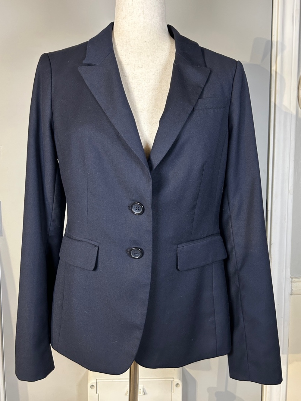 The Limited Classic Tailored Two-Button Blazer Jacket - Dark Navy Blue size 8